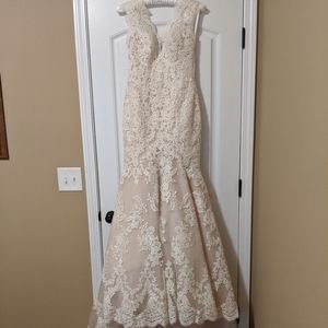 Allure Bridals 9320